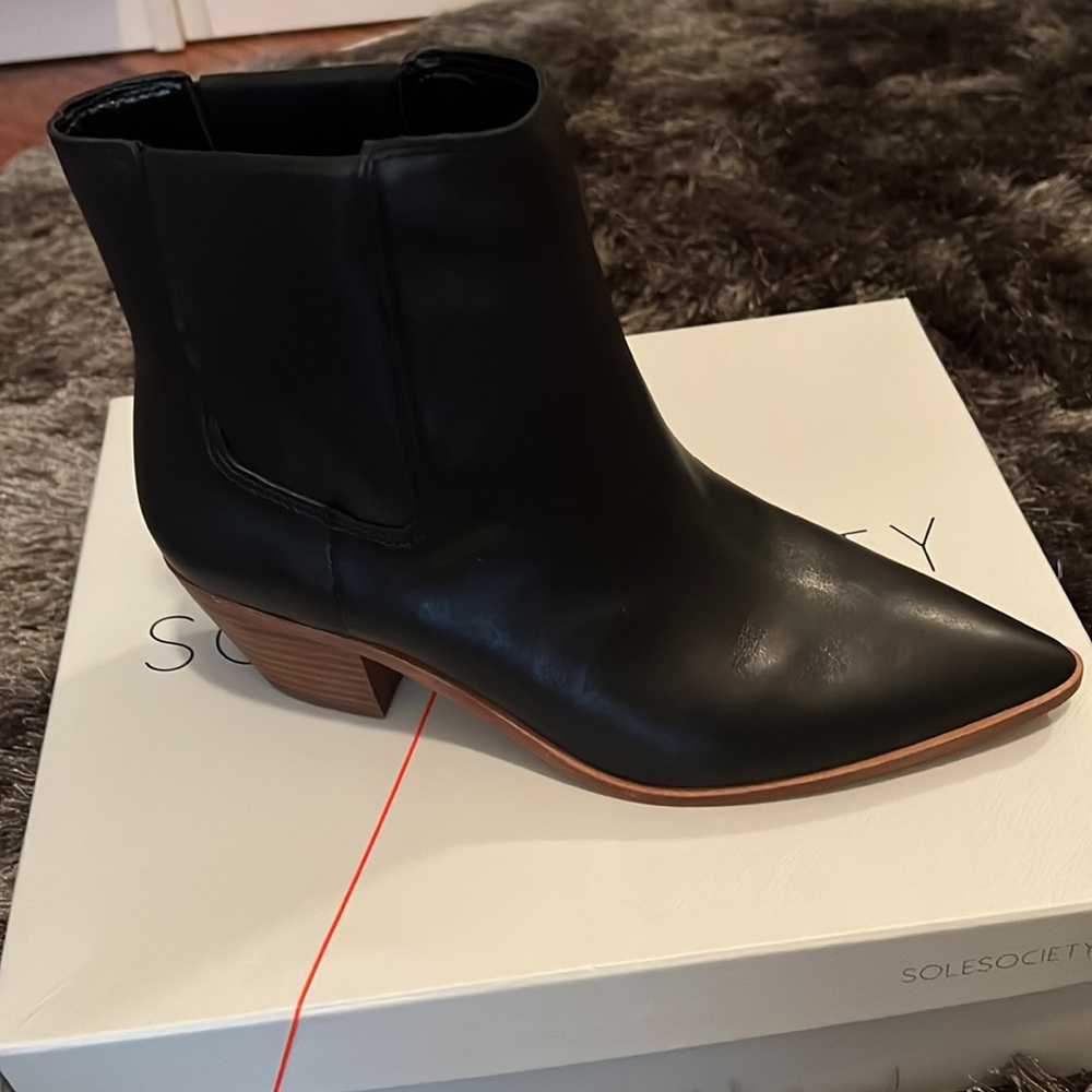 New!  Never worn!   Sole Society leather ankle boots.   Black size 7.5